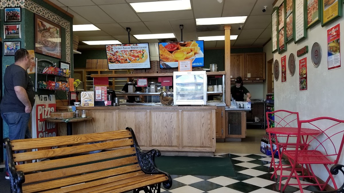 Figaro's Pizza Photos 2